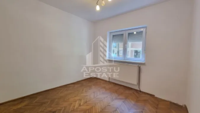 Apartament cu 3 camere, 2 bai, 2 balcoane, zona Calea Aradului