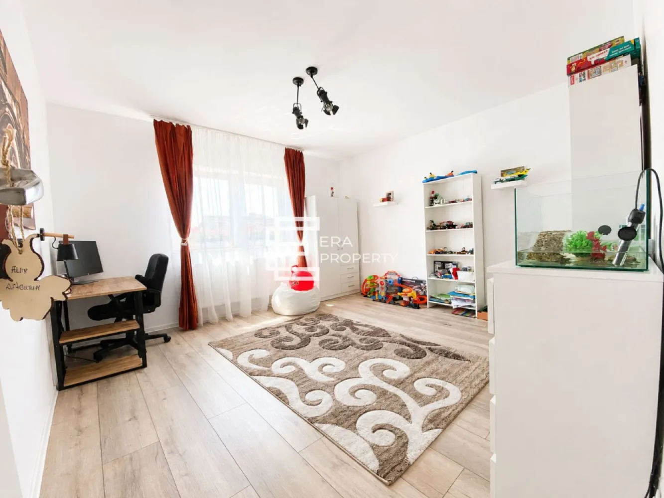 Casă individuală 4 dormitoare | Teren 475 mp | Panouri fotovoltaice| Sura Mare