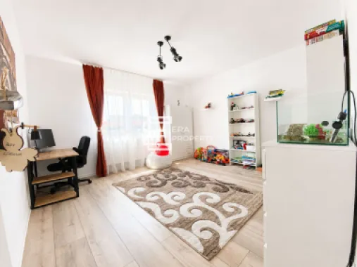 Casă individuală 4 dormitoare | Teren 475 mp | Panouri fotovoltaice| Sura Mare