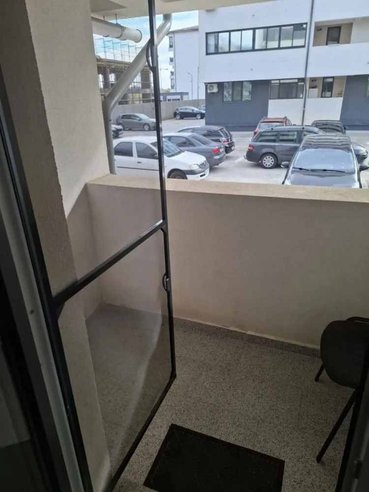 BRASADAS inchiriaza ap 2 cam PARTER zona Metalurgiei.