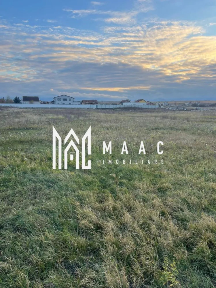 Teren intravilan | 2.100 mp | Șura Mică - MAAC Imobiliare vă propune spre vânzare un teren intravilan cu o suprafață de 2.100 mp, situat în localitatea Șura Mica într-o zonă liniștită și în plină dezvoltare|ideală pentru construcția unei locuințe familiale sau ca investiție.

Detalii principale:
Suprafață totală: 2.100 mp
Regim: intravilan 
Deschidere generoasă la drum
Utilități disponibile în zonă: apă, curent, gaz, canalizare
Acces facil către municipiul Sibiu, la doar câteva minute de mers cu mașina

Avantaje:
Zonă rezidențială în dezvoltare rapidă
Cadru natural plăcut, cu priveliște spre împrejurimi
Potrivit pentru casă individuală, duplex sau mic ansamblu rezidenția

Pentru mai multe detalii specificati telefonic: CP2801896