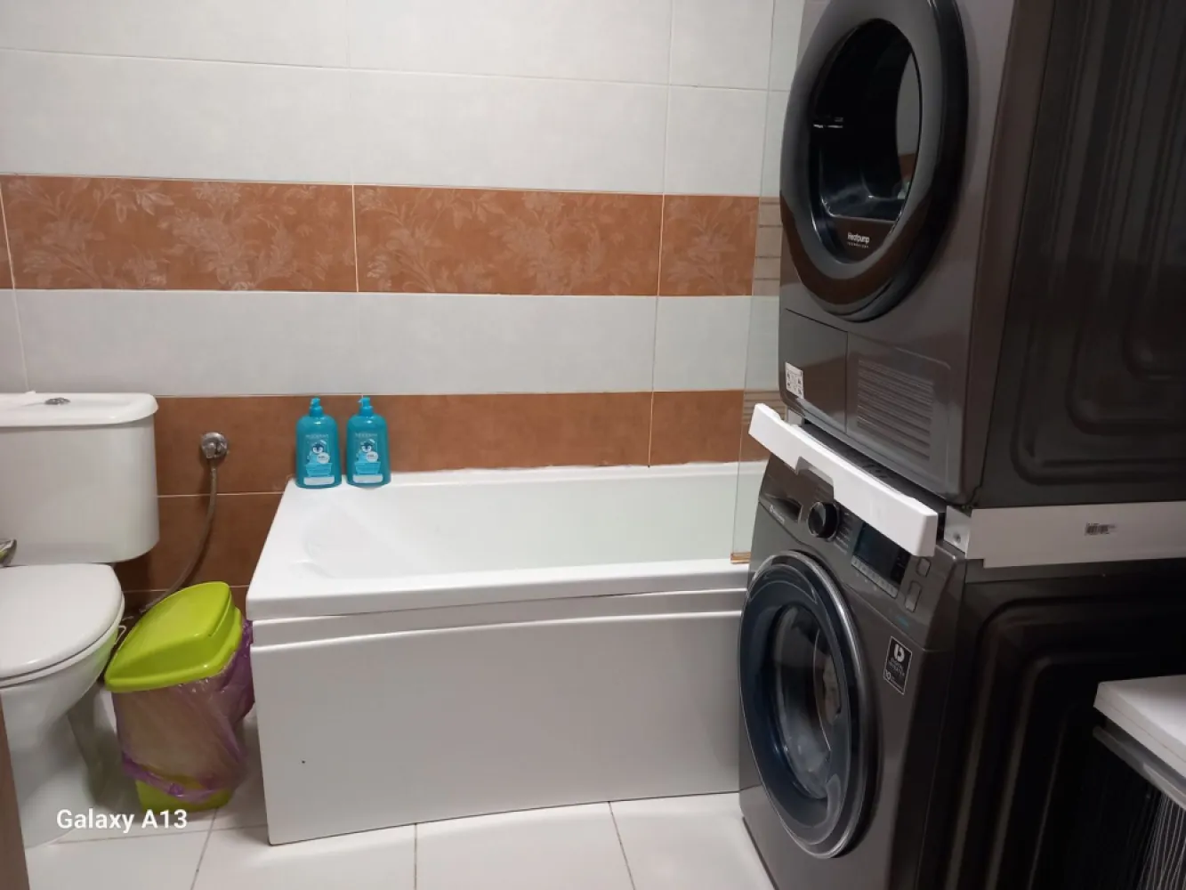 Ag BRASADAS închiriază ap 2 cam GROZAVESTI REGIE etaj 3/11. - Agenția BRASADAS închiriază apartament cu doua camere situat în GROZAVESTI-Regie, în apropiere de Facultatea Politehnica la etajul 3/11 construit in 2019 cu doua lifturi lângă podul BASARAB.

Apartamentul se închiriază MOBILAT si UTILAT complet.

Statiile de metrou GROZAVESTI și SEMANATOATREA la 3 minute de mers pe jos.
În apoiere este CARREFOUR ORHIDEEA, BRICA, clădiri de birouri LANE, 

Bcataria este DESCHSA, mobilata si utilata.

Pentru mai multe oferte accesați www.brasadas.com.