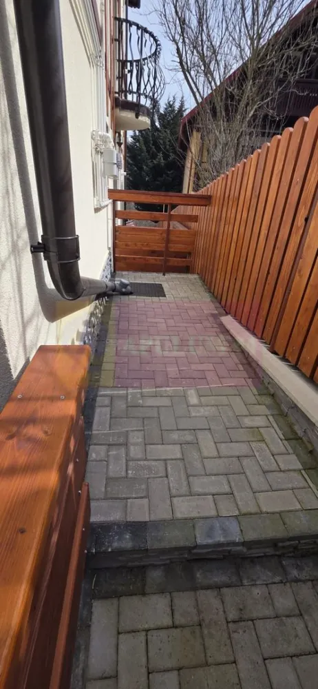 Apartament 2 camere, parter, de vanzare in Busteni