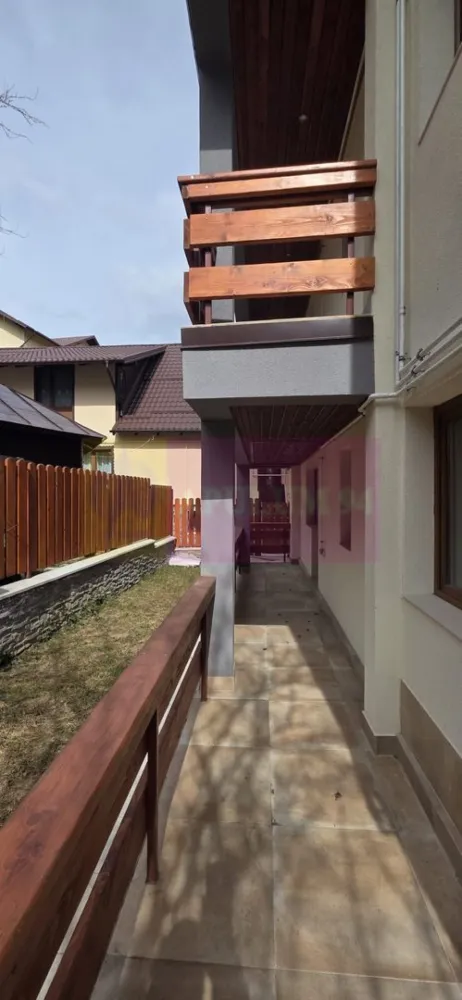 Apartament 2 camere, parter, de vanzare in Busteni