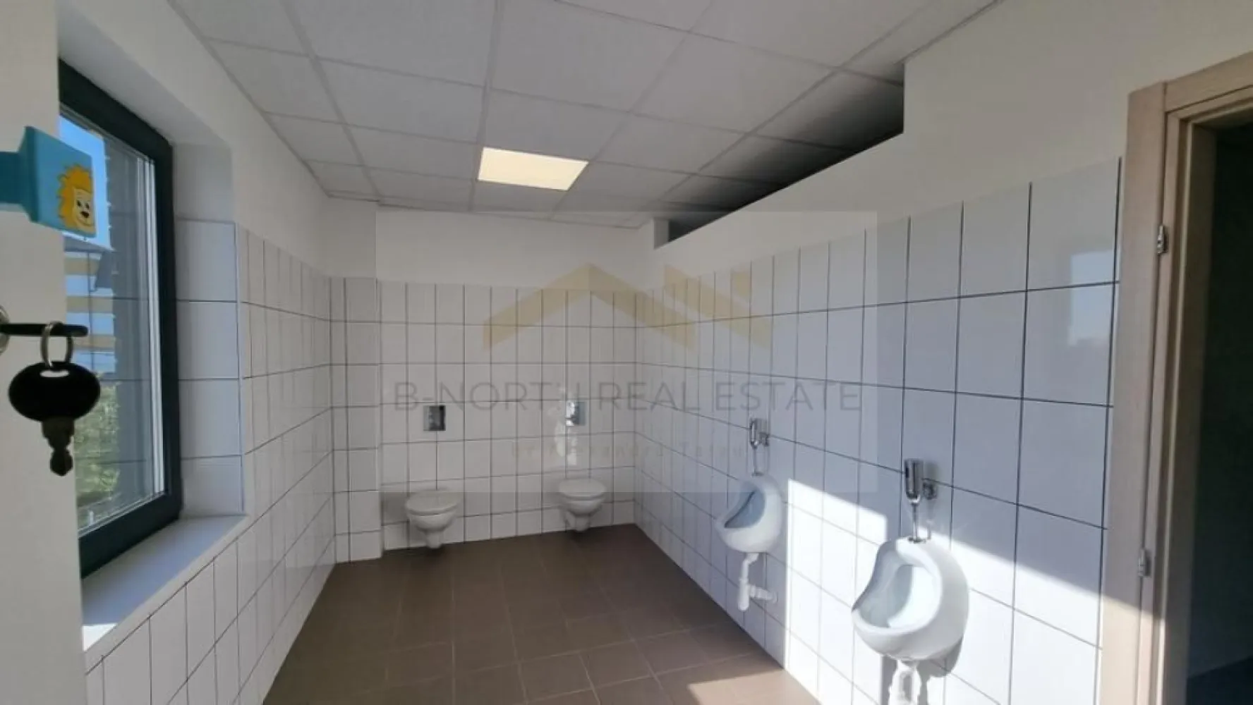 Spațiu de închiriat 310 mp + terasă – Str. 23 August – ideal clinică / birouri