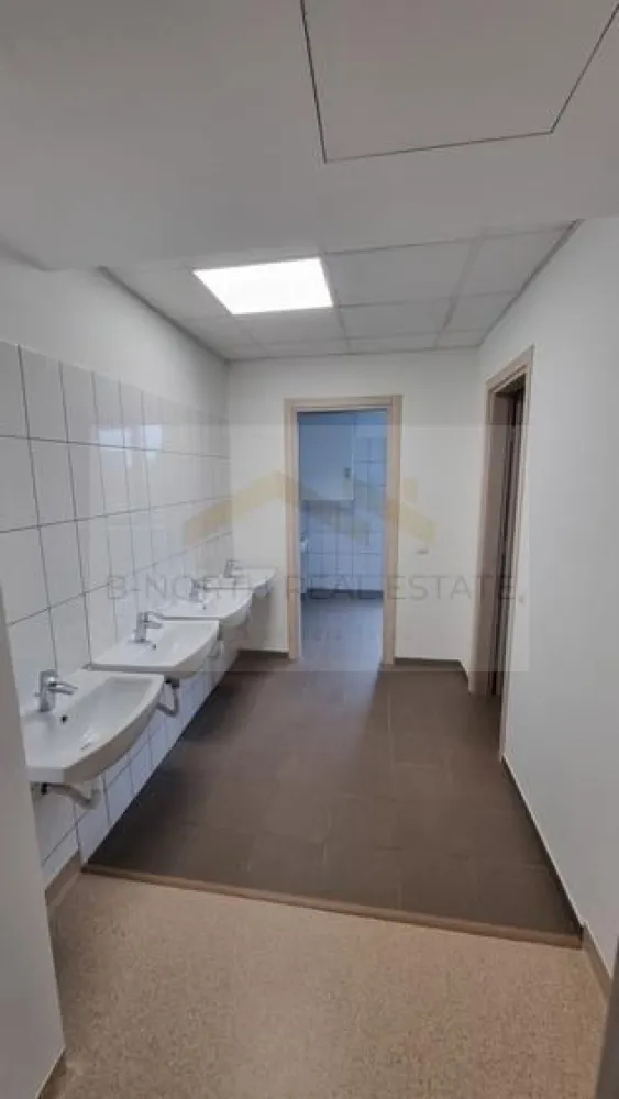 Spațiu de închiriat 310 mp + terasă – Str. 23 August – ideal clinică / birouri