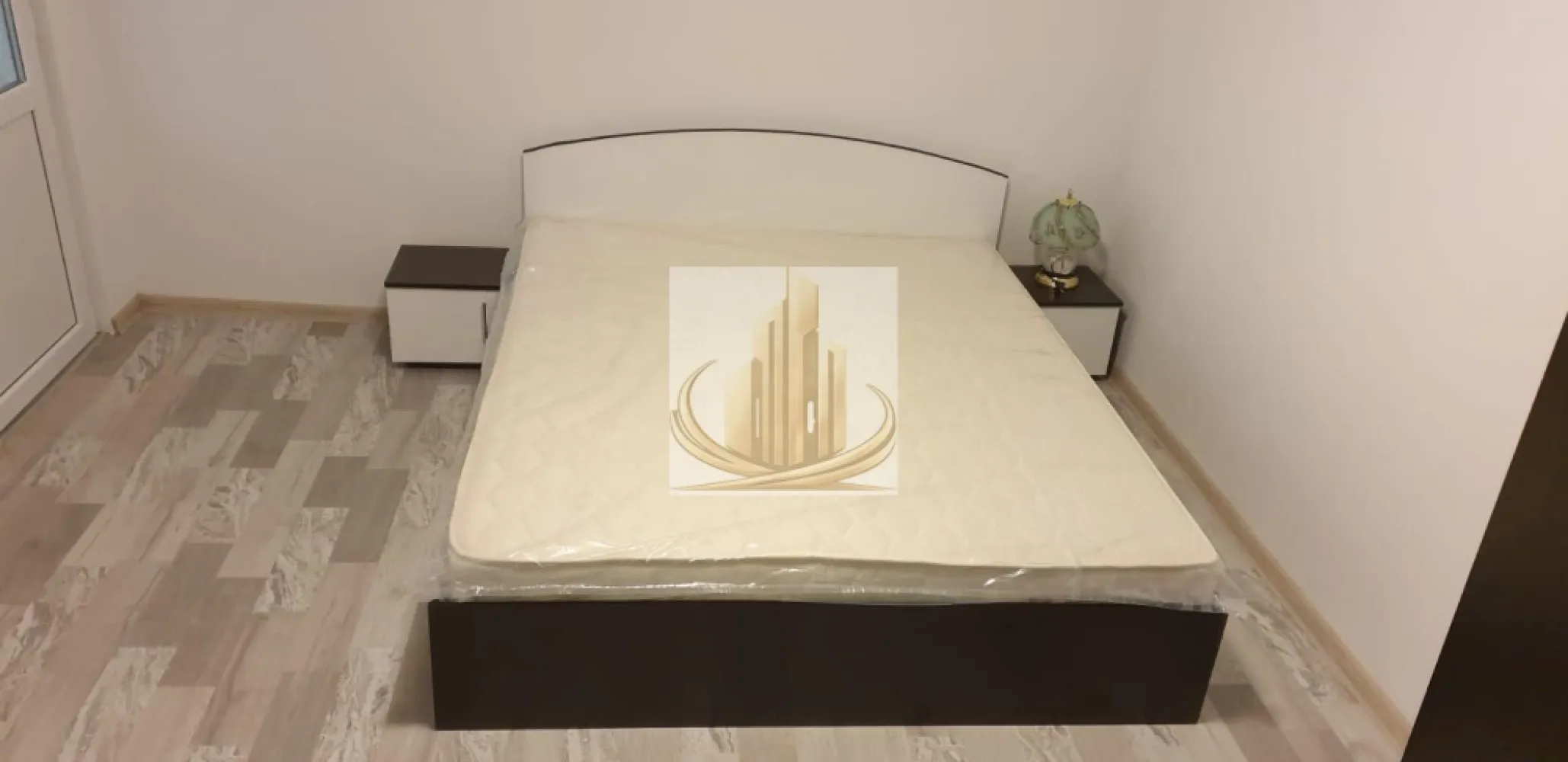 Apartament 1 cameră – zona Blașcovici | Grand Mobilis Imobiliare - Închiriez apartament 1 cameră – zona Blașcovici | Grand Mobilis Imobiliare

Grand Mobilis Imobiliare oferă spre închiriere apartament cu 1 cameră, situat la etajul 4, în zona Blașcovici. Apartamentul este recent renovat, bine iluminat și ideal pentru o persoană sau un cuplu.

Detalii:

Etaj 4
Recent renovat
Luminos, cu lumină naturală
Centrală electrică proprie
Nu dispune de plită
Nu se acceptă animale de companie

Avantaje zonă:

Stații de transport în comun în apropiere
Magazine și facilități în zonă

Preț: 200 euro/lună + garanție

Pentru mai multe detalii sau vizionare, vă rugăm să ne contactați.

ID INTERN : CP3036411