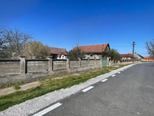 Casă tradițională la sat +teren 1.500 mp. Sat Săbolciu-46.500euro neg