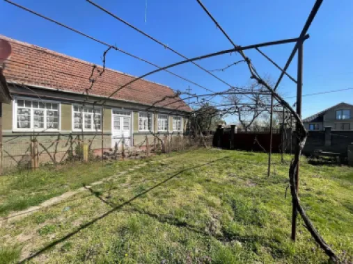Casă tradițională la sat +teren 1.500 mp. Sat Săbolciu-46.500euro neg