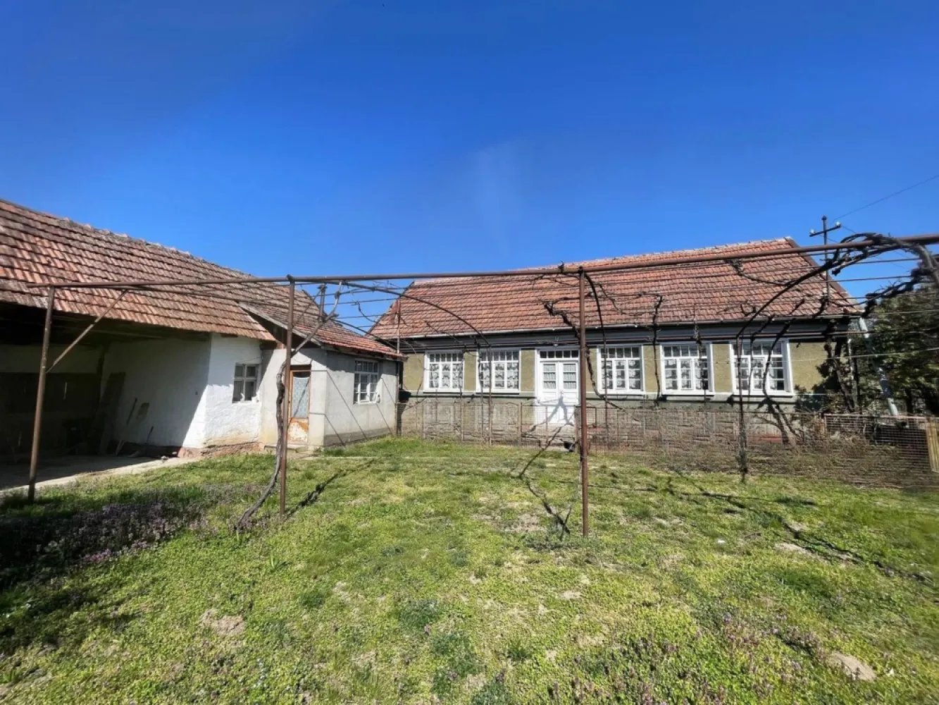 Casă tradițională la sat +teren 1.500 mp. Sat Săbolciu-46.500euro neg