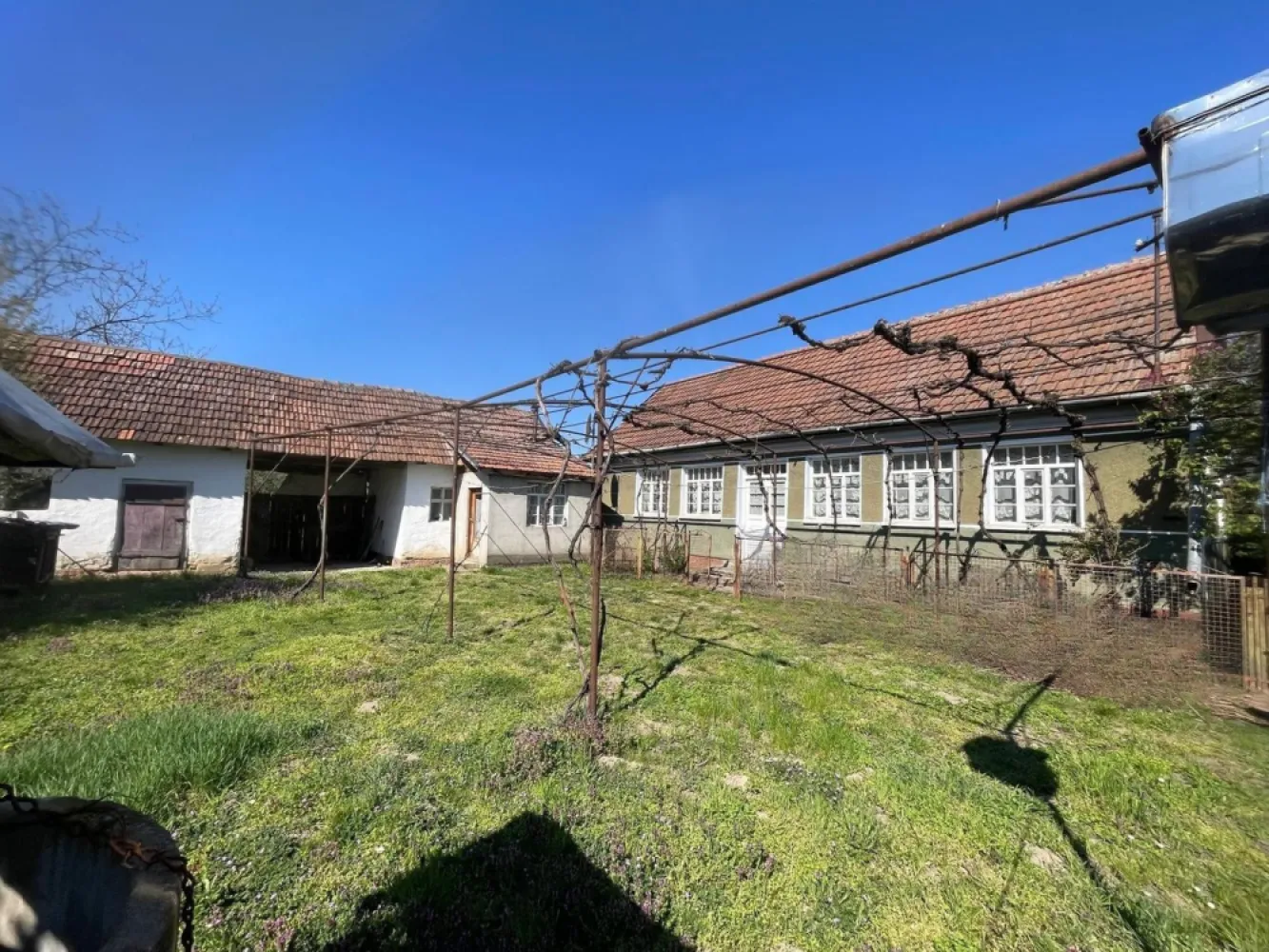 Casă tradițională la sat +teren 1.500 mp. Sat Săbolciu-46.500euro neg