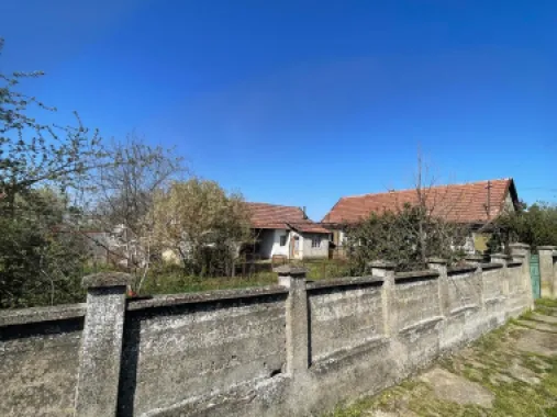 Casă tradițională la sat +teren 1.500 mp. Sat Săbolciu-46.500euro neg