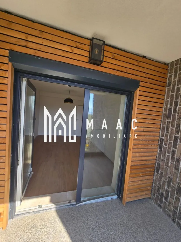 Apartament 2 camere | Parcare | Turnisor - MAAC Imobiliare va propune spre vânzare un apartament cu 2 camere decomandat, intabulat, situat la etajul 1 din 2, într-o vilă construită din cărămidă, ideal pentru cei care își doresc confort, intimitate și o locuință bine compartimentată.

Apartamentul este compartimentat eficient și funcțional, fiind împărțit astfel: hol mare de intrare, baie modernă finisată cu gresie și faianță, dotată cu toate instalațiile sanitare noi, dormitor cu balcon, bucătărie open space și living spațios cu acces către terasă, perfect pentru relaxare.

Locuința beneficiază de dotări moderne și finisaje de calitate superioară: centrală termică proprie cu încălzire în pardoseală, ușă metalică la intrare, geamuri termopan, precum și uși termopan cu izolație termică și fonică, pentru un plus de confort și eficiență energetică.

În plus, apartamentul dispune de storuri electrice, parchet, gresie și faianță, corpuri de iluminat montate în toate camerele, precum și instalații sanitare complete, fiind pregătit pentru mutare imediată fără investiții suplimentare.

Un avantaj important îl reprezintă locul de parcare inclus, care oferă confort și siguranță pentru mașina dumneavoastră.

Această proprietate este alegerea ideală atât pentru locuit, cât și pentru investiție, datorită compartimentării excelente, dotărilor premium și amplasării într-o clădire tip vilă, cu regim redus de înălțime.

Pentru mai multe detalii și programarea unei vizionări, vă rugăm să ne contactați telefonic și să menționați CP3023440.