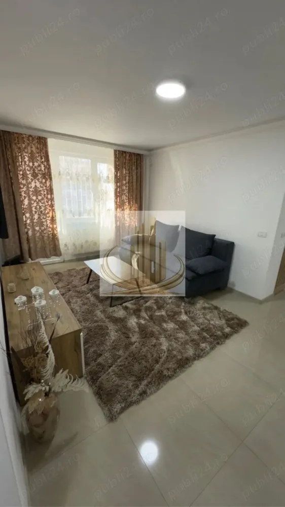 Apartament 2 camere de închiriat modern zona Gării semicentral - Grand Mobilis Imobiliare vă propune spre închiriere un apartament cu 2 camere, situat la etajul 1, pe strada General Dragalina, în zona Gării.

Locuința este bine compartimentată și oferă un ambient confortabil, fiind potrivită pentru locuire imediată. Prețul chiriei este de 420 euro/lună, ușor negociabil, iar la semnarea contractului se percepe o lună garanție.

Apartamentul este pet-friendly, fiind o alegere potrivită și pentru persoanele care dețin animale de companie.

Pentru detalii suplimentare și programarea unei vizionări, echipa Grand Mobilis Imobiliare vă stă la dispoziție.