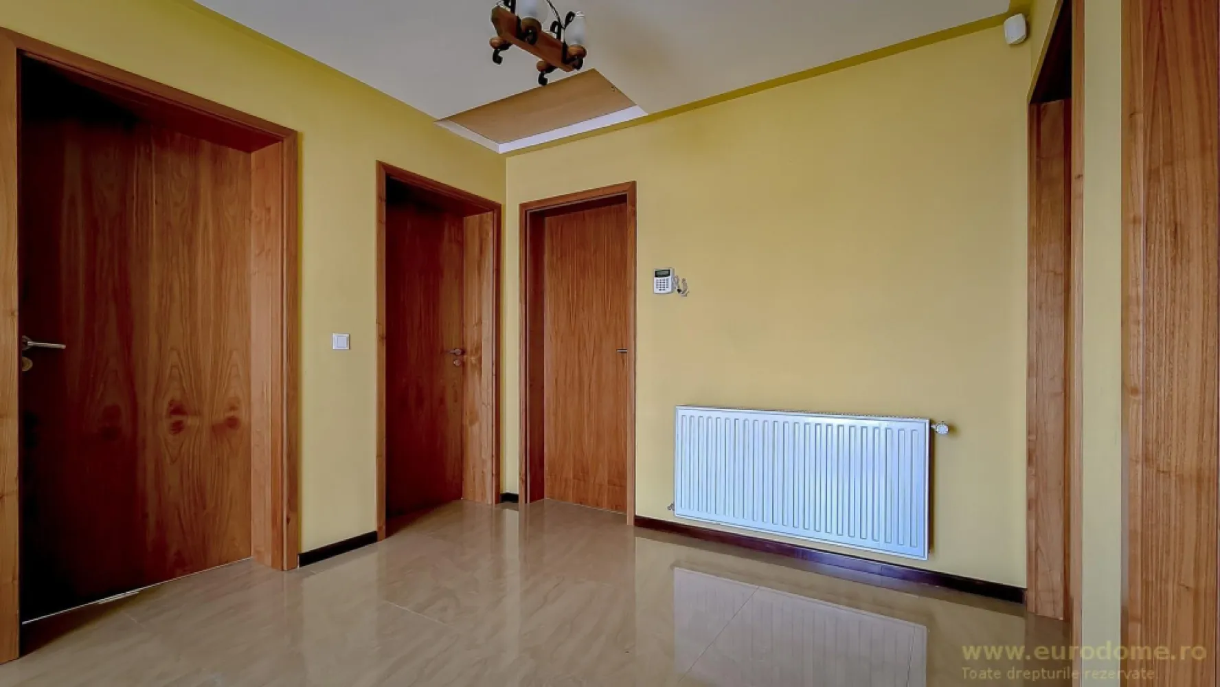 Casa noua, intrare Stupini