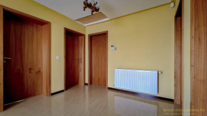 Casa noua, intrare Stupini