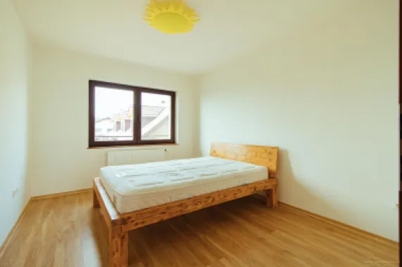 Casa noua, intrare Stupini