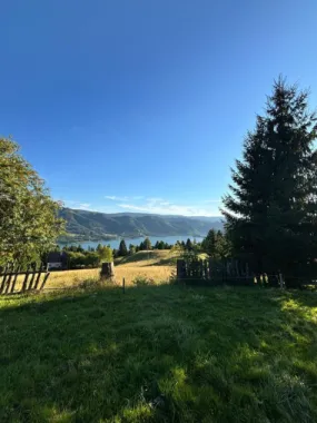 Teren cu view spre lac- 20 arii-