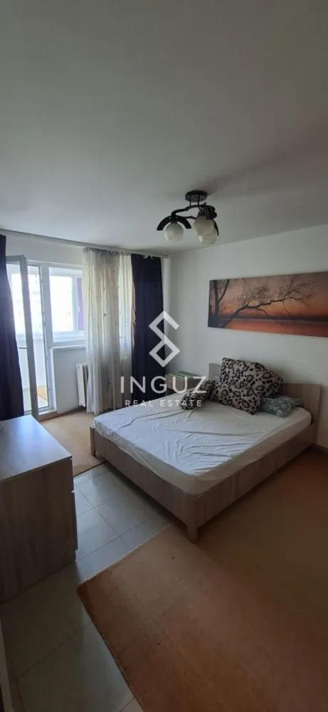 Apartament 2 camere de închiriat | Decomandat | Obor – Șoseaua Colenti - Apartament 2 camere de închiriat | Decomandat | Obor – Șoseaua Colentina

Preț: 500 EUR

Apartament cu 2 camere, decomandat, situat în zona Obor, pe Șoseaua Colentina, într-o locație bine conectată, aproape de metrou și multiple facilități urbane.

Detalii proprietate:
• Suprafață utilă: 55 mp
• Compartimentare decomandată
• Etaj 6
• Construcție: 1977–1990

Compartimentare:
• Living
• Dormitor
• Bucătărie
• Baie

Dotări:
• Complet mobilat
• Complet utilat
• Pregătit pentru mutare imediată

Localizare:
• Aproape de Metrou Obor
• Acces rapid către mijloace de transport în comun
• În apropiere de magazine, supermarketuri și piața Obor

Informații suplimentare:
• Disponibil imediat
• Ideal pentru cuplu sau persoane singure