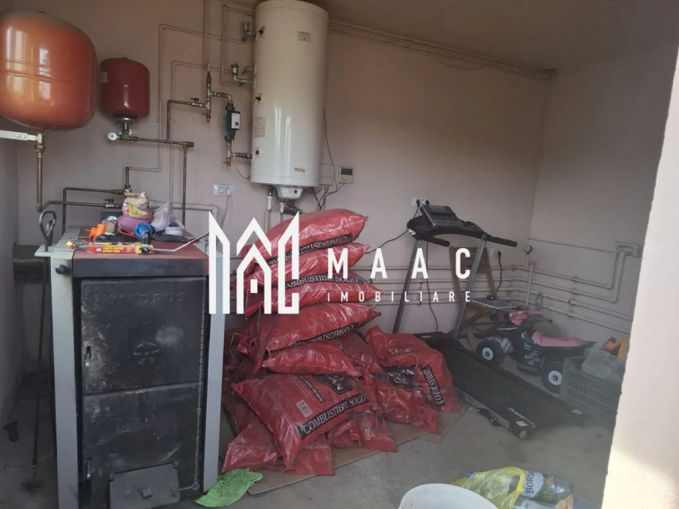 Casă 4 camere | Mănăilești, Vâlcea | 134 mp, teren 1.556 mp
