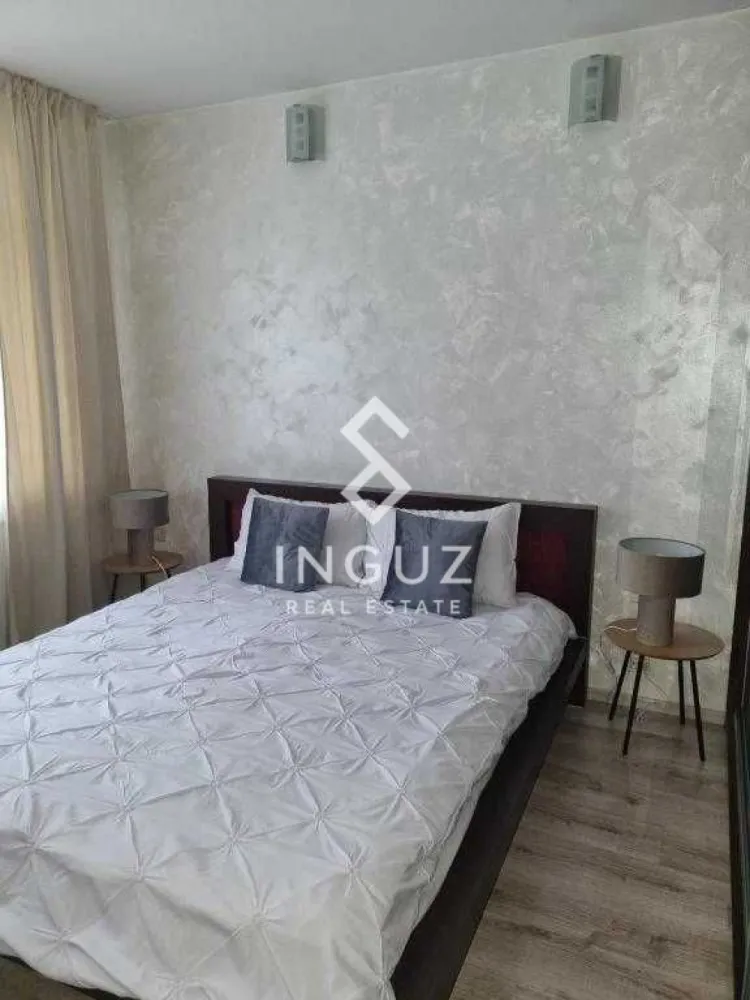 Apartament 2 camere de închiriat | Calea Victoriei | Locație premium - Apartament 2 camere de închiriat | Calea Victoriei | Locație premium

Preț: 650 EUR (negociabil)

Apartament exclusivist cu 2 camere, situat pe Calea Victoriei, una dintre cele mai prestigioase și centrale zone din București, ideal pentru un stil de viață urban premium.

Detalii proprietate:
• Suprafață utilă: 54 mp
• Compartimentare semidecomandată
• Etaj 6
• Construcție: înainte de 1977

Compartimentare:
• Living luminos
• Dormitor confortabil
• Bucătărie
• Baie

Dotări:
• Complet mobilat și utilat
• Spațiu bine organizat
• Potrivit pentru locuire imediată

Localizare:
• Calea Victoriei – zonă centrală premium
• Acces rapid către restaurante, cafenele și zone de interes
• Aproape de mijloace de transport în comun

Informații suplimentare:
• Preț negociabil
• Ideal pentru persoane care caută o locație exclusivistă în centrul orașului