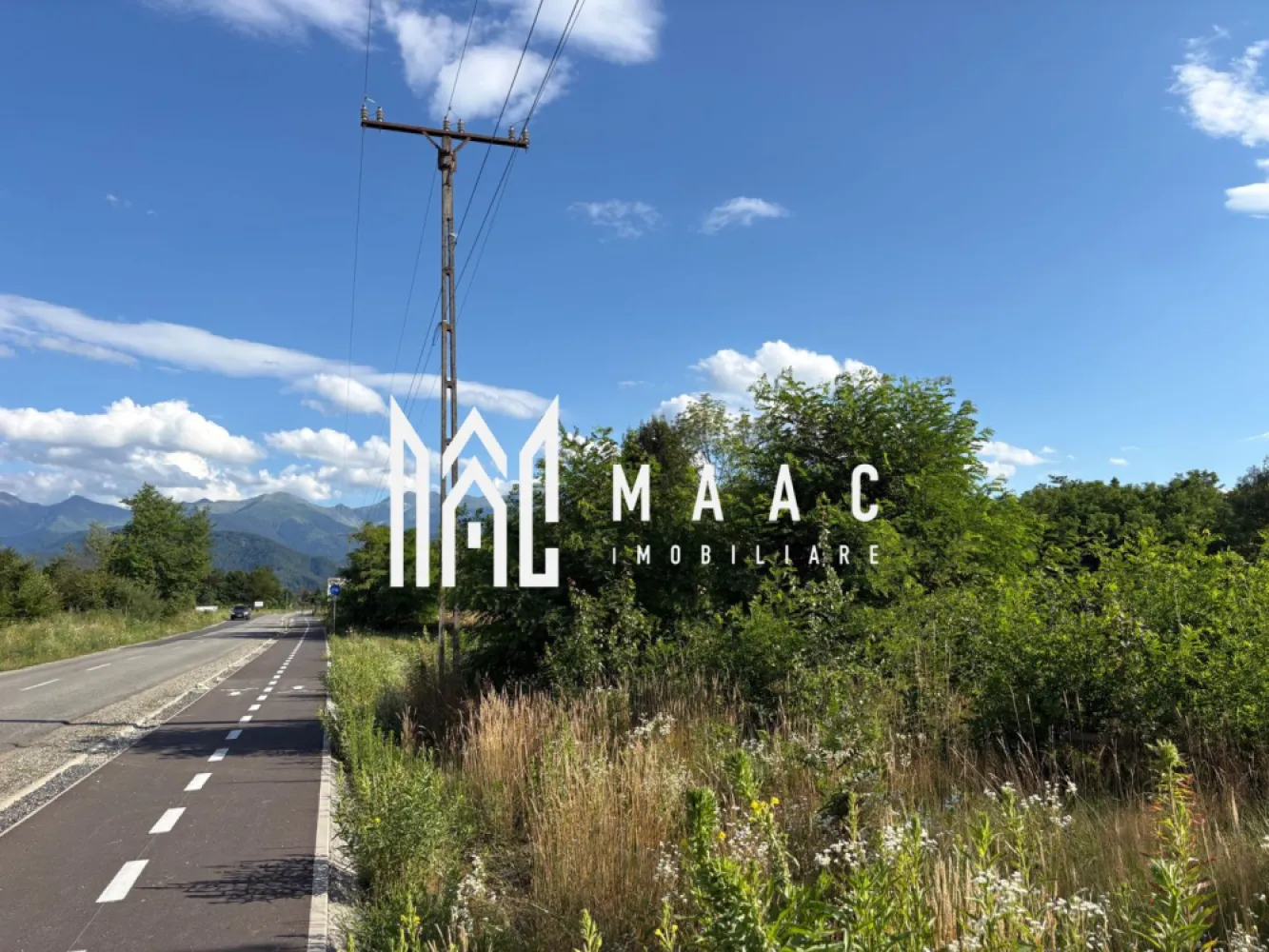 Teren intravilan 1100 mp | Valea Avrigului, Avrig | 21 m deschidere - Teren intravilan pentru construcții, situat în Valea Avrigului, Avrig, cu suprafață de 1100 mp, deschidere de 21 m la drum principal și acces facil către Sibiu.

Detalii proprietate:
• Suprafață teren: 1100 mp
• Încadrare: teren intravilan pentru construcții
• Formă: teren drept
• Deschidere: 21 m la drum principal
• Utilități la marginea terenului: gaz, curent și apă
• Priveliște spre munți

Terenul este amplasat la aproximativ 30 km de Sibiu și la 2 km de ieșirea de pe autostrada Brașov - Sibiu, oferind acces rapid către oraș și principalele rute din zonă.

Cod anunț CP3226176. Contactați echipa MAAC Imobiliare pentru detalii suplimentare și programarea unei vizionări.

Conținut optimizat cu AI, aprobat de agent uman.