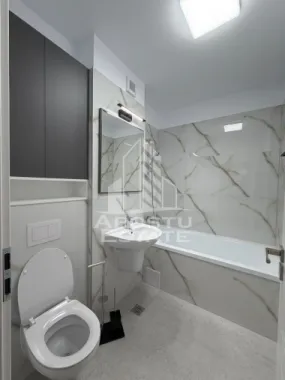 Apartament cu 3 camere de inchiriat, garaj subteran, Zona Aradului