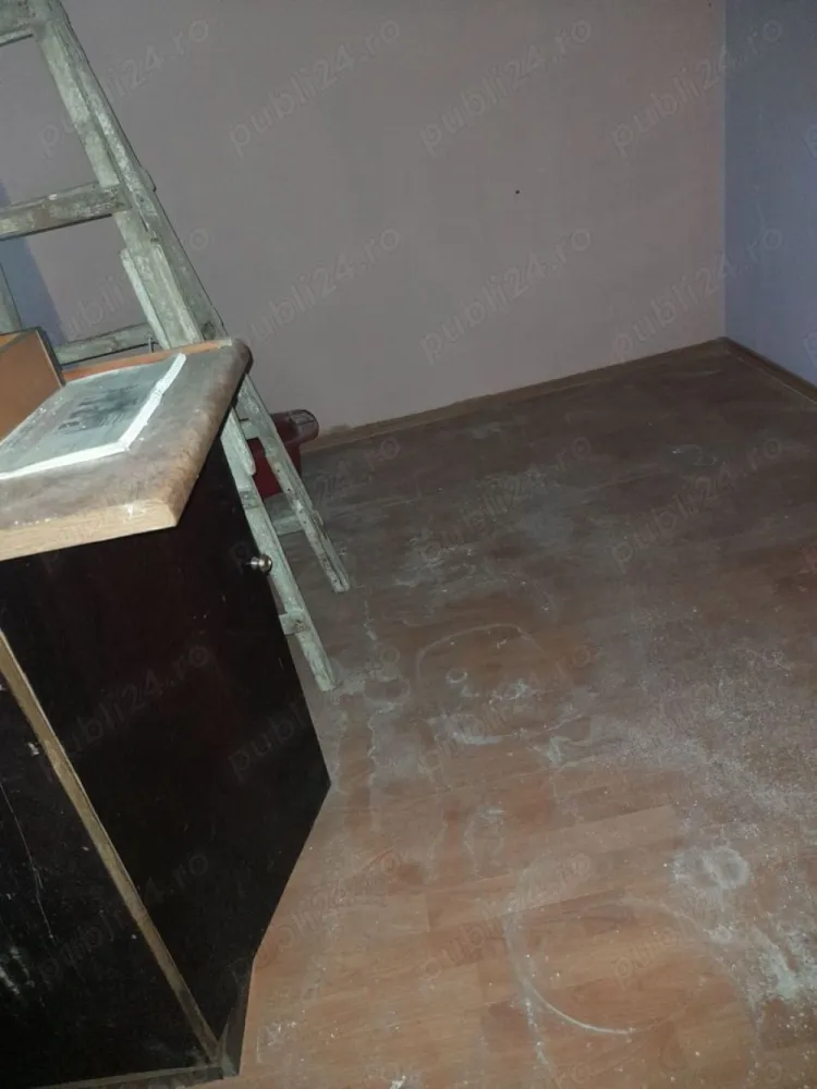 BRASADAS vinde ap 2 cam in Micro 14 la etajul 4/4. - Agentia Imobiliara BRASADAS vinde apartament cu trei camere cu suprafata utila de 32 mp. situat la etajul 4/4 in cartierul Micro 14. Necesita modernizare. 
Www.brasadas.com.