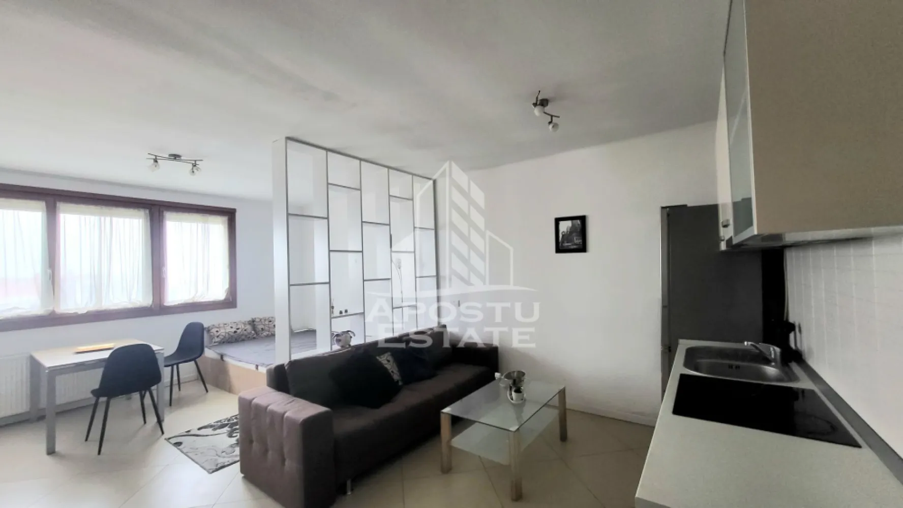 Apartament cu o camera semicentral,bloc nou - Apostu Estate va propune spre inchiriere un apartament cu o camera,pe Gheorghe Lazar.
Apartamentul este disponibil la etajul 7,intr-un imobil nou si se desfasoara pe o suprafata utila de 38 mp.
Compartimentare:
-hol
-camera open space cu bucatarie
-baie
Confortul termic se realizeaza prin intermediul centralei pe gaz.
In vecinatate se afla Piata 700,Centru,Piata Unirii si Piata Libertatii.
Disponibil imediat!
Va asteptam cu drag la o vizionare!