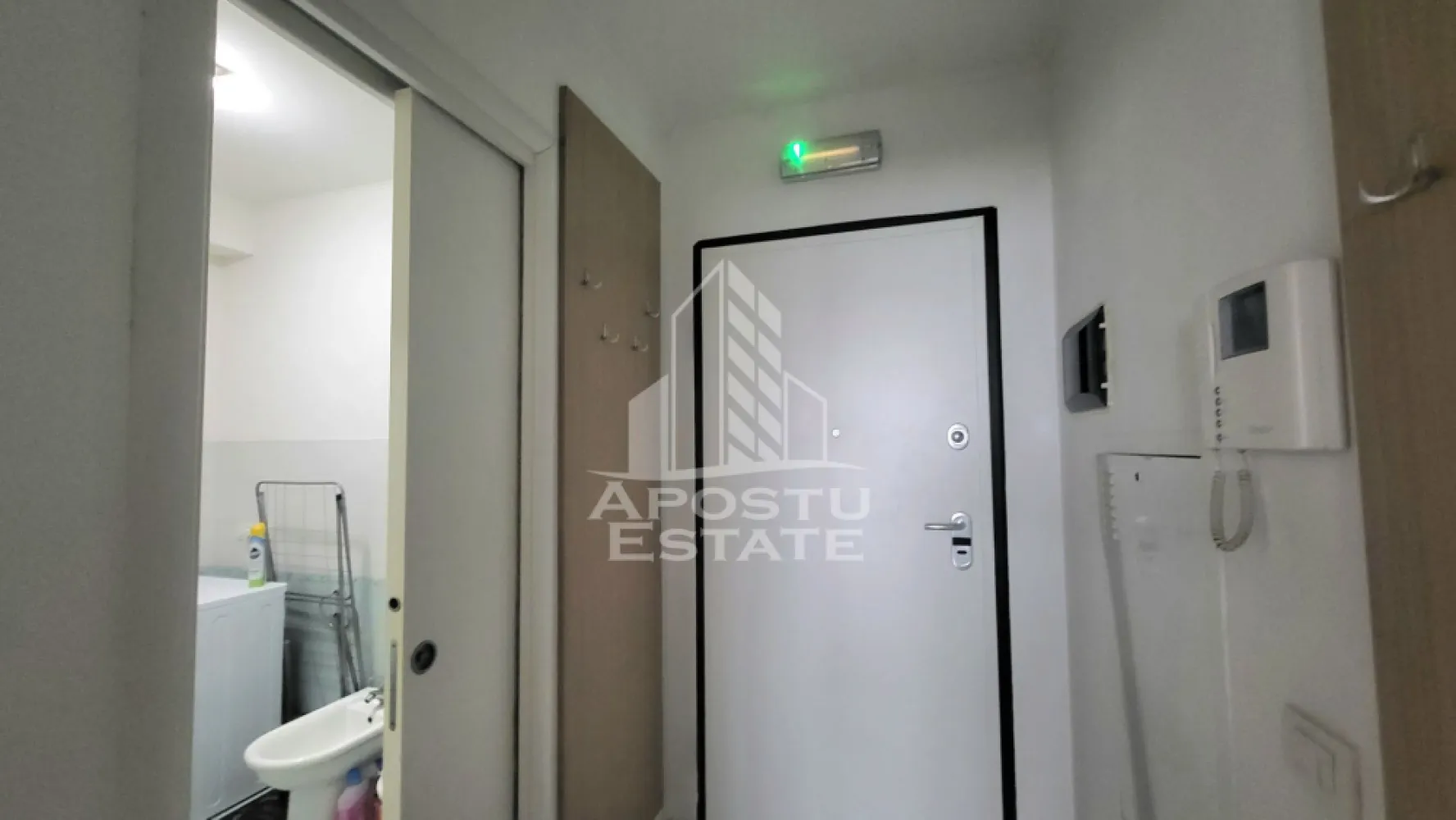 Apartament cu o camera semicentral,bloc nou