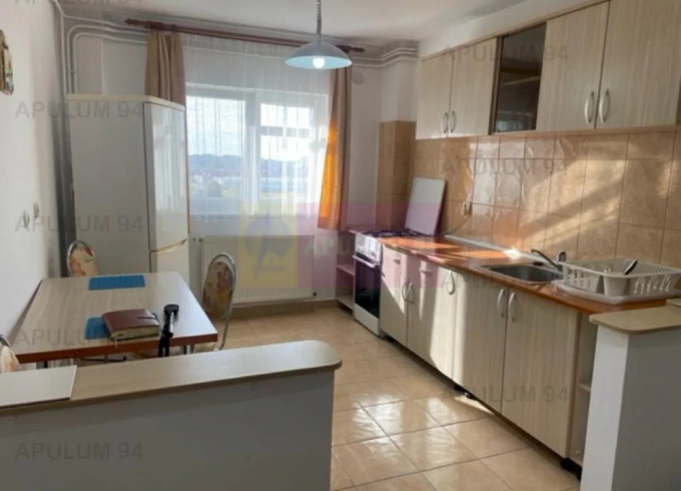 Apartament 2 camere 13 Septembrie- Unitatea de Pompieri. - Compania imobiliara Apulum 94 va propune spre inchiriere un apartament de 2 camere situat pe 13 Septembrie- stradal, in apropiere de Unitatea De Pompieri.
Apartamentul are vedere laterala. Este semidecomandat, are o impartire foarte buna, cu camere mari, patrate si luminoase.
Esre renovat- gresie, faianta, parchet, aer conditionat. 
Este mobilat si utilat in totalitate. 
Pentru vizionare si mai multe detalii nu ezitati sa ma contactati pe nr 0733683446- Laura Ionescu.