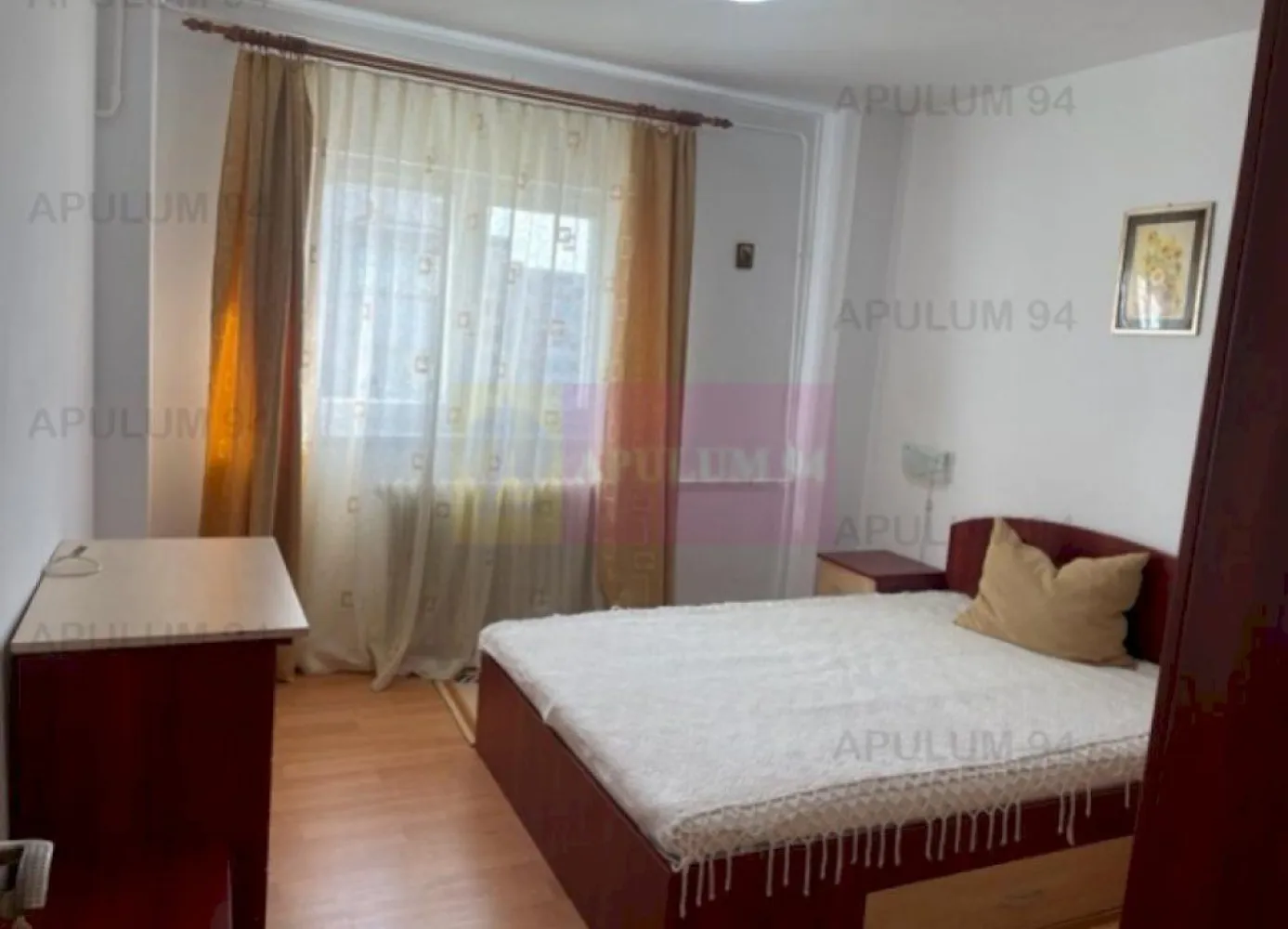 Apartament 2 camere 13 Septembrie- Unitatea de Pompieri. - Compania imobiliara Apulum 94 va propune spre inchiriere un apartament de 2 camere situat pe 13 Septembrie- stradal, in apropiere de Unitatea De Pompieri.
Apartamentul are vedere laterala. Este semidecomandat, are o impartire foarte buna, cu camere mari, patrate si luminoase.
Esre renovat- gresie, faianta, parchet, aer conditionat. 
Este mobilat si utilat in totalitate. 
Pentru vizionare si mai multe detalii nu ezitati sa ma contactati pe nr 0733683446- Laura Ionescu.