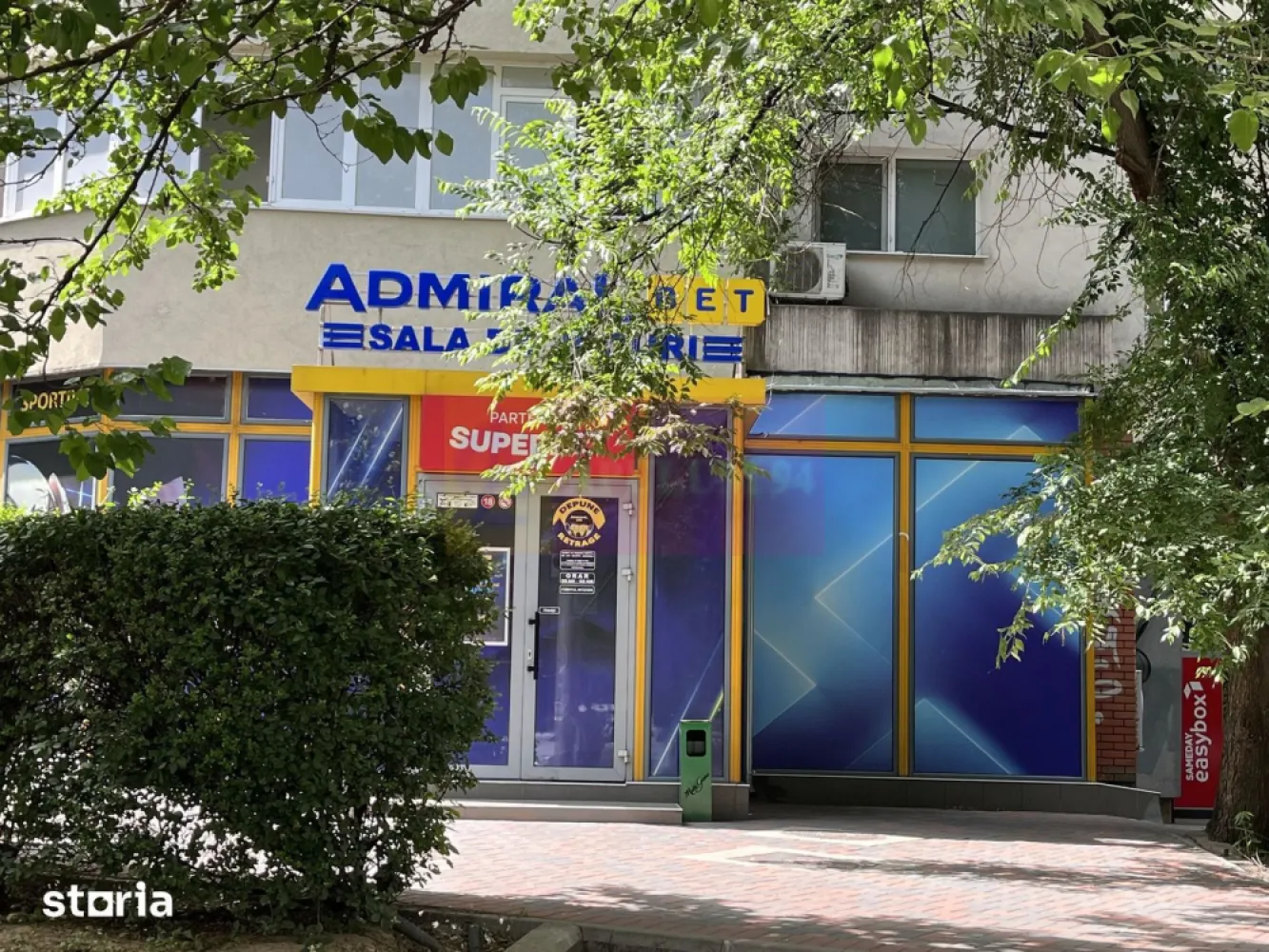 Vând spațiu comercial in zona Titan - Vând spațiu comercial închiriat, cu contract pe următorii 10 ani in zona Titan, cu o suprafata de 140mp, cu vitrina 12ml, cu intrare suplimentara prin spate.
Pentru detalii si vizionari contactati agentul Dona Camelia 0733683461