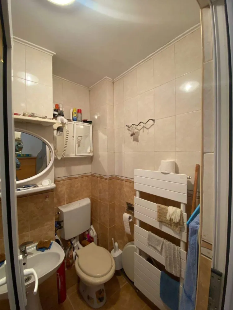 BRASADAS vinde ap 2 cam etaj 2/4 Micro 14.