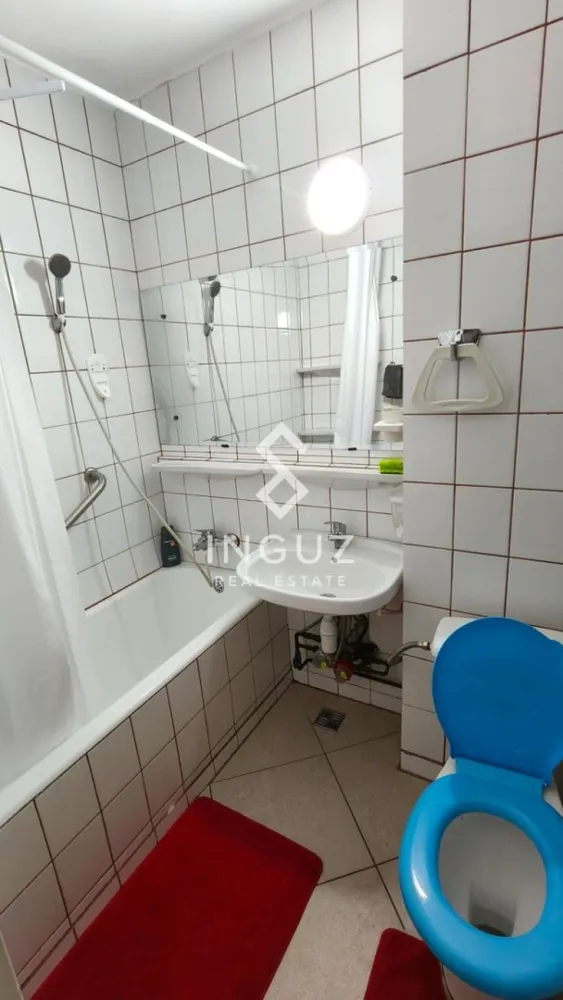 Închiriez apartament 2 camere | Baicului – Sector 2, București - Închiriez apartament 2 camere | Baicului – Sector 2, București

Preț: 450 € / lună
Garanție: 450 €
Disponibil: Imediat

Detalii proprietate:

Tip: Apartament 2 camere
Suprafață utilă: 50 mp
Etaj: 4 / 4
An construcție: 1987
Stare: Complet mobilat și utilat, gata de mutare
Încălzire: Centralizată

Facilități:

Balcon
Debara
Bucătărie separată

Localizare:

Zona Baicului, Sector 2
Adresă: Str. Liviu Rebreanu nr. 6, Bloc B1
Aproape de Mega Mall, Veranda Mall, magazine și centre comerciale
Acces facil la mijloace de transport