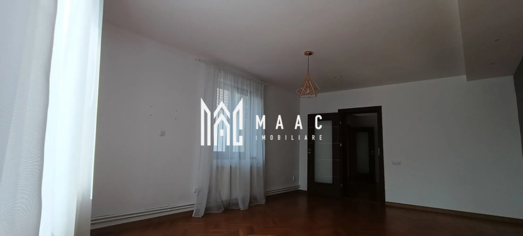 Spațiu Birouri | 100 MPU | 4 camere | Calea Turnișorului - MAAC Imobiliare vă propune spre închiriere un spațiu versatil și rafinat, ideal pentru a găzdui sediul unei firme, un cabinet de avocatură sau birouri profesionale, situat într-o zonă care îmbină accesibilitatea urbană cu liniștea necesară activității intelectuale. 

Proprietatea se remarcă prin dotări moderne și un ambient călduros, oferind o panoramă deosebită și o compartimentare inteligentă în 4 camere spațioase, pregătite să răspundă cerințelor unui mediu de lucru premium.

Imobilul dispune de următoarele dotări și caracteristici:
Sistem de supraveghere video pentru siguranța activității dumneavoastră.

Șemineu funcțional, care adaugă o notă de eleganță și confort.

Încălzire eficientă prin calorifere, asigurând un mediu de lucru optim.

4 camere luminoase, pretabile pentru birouri individuale sau săli de ședință.

Bucătărie completă, dotată cu o cămară spațioasă pentru depozitare.

2 băi utilate modern: una prevăzută cu cadă și cealaltă cu cabină de duș.

Acces la curte comună bine întreținută.
Amplasată strategic, proprietatea beneficiază de deschidere la stradă. 

Condiții de închiriere:

Se solicită 2 garanții în cuantumul unei chirii lunare.

Termenul contractual este de minimum 1 an.

Pentru mai multe detalii sau pentru a stabili o vizionare ,contactați-ne și specificați codul de identificare al proprietății ID: CP3038407.