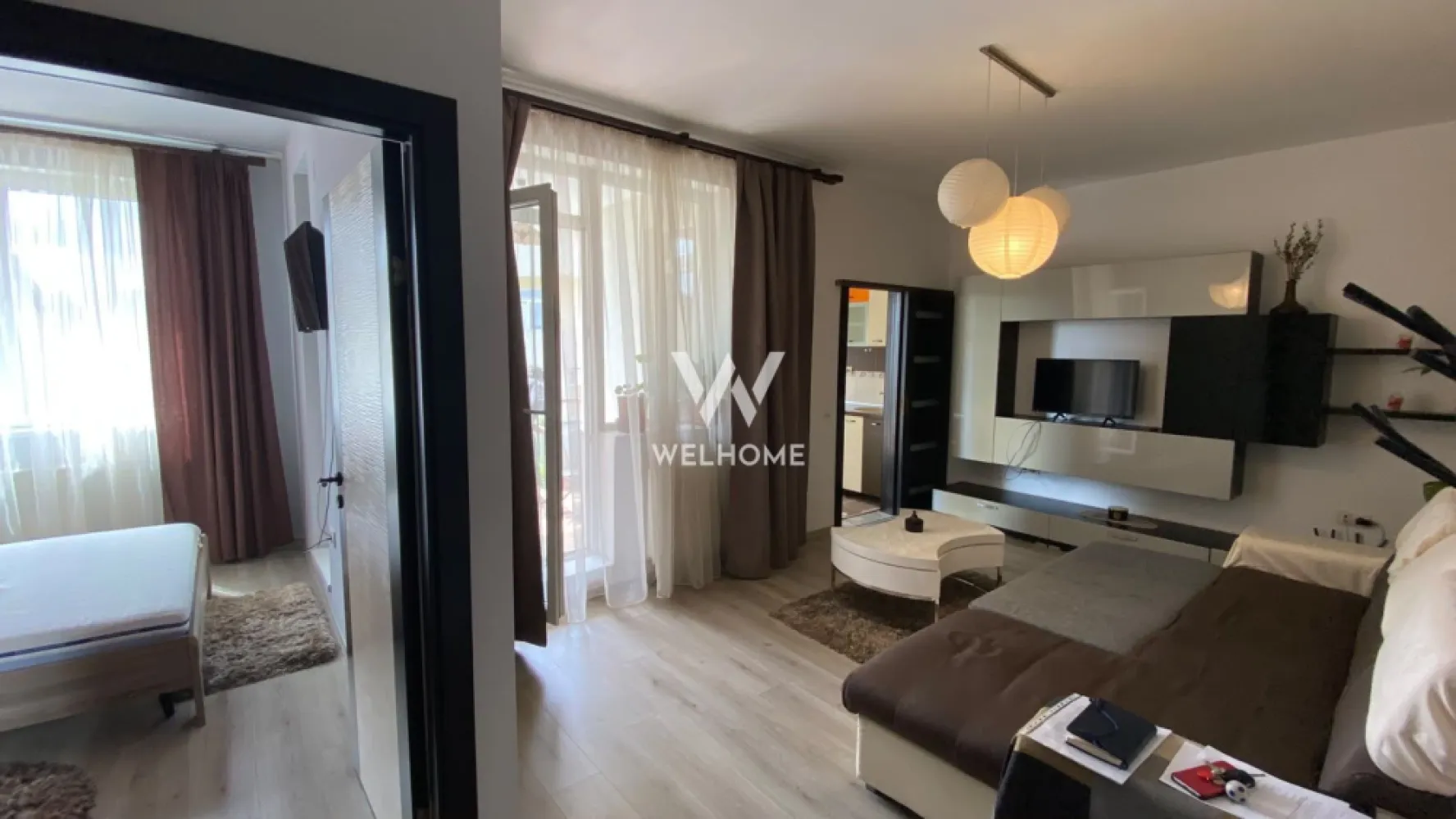 Chirie aparatment 2 cam - 54 mp. Turnisor, Sibiu - Spre chirie un apartament cu 2 camere, semidecomandat, bine compartimentat situat la etajul 2 al unui bloc cu 4 etaje si o suprafata utila de 54 mp, cu bucatarie inchisa si acces din fiecare camera la balcon tip terasa. 
Apartament pozitionat pe sud.

Compartimentare:
- Living spatios cu acces la terasa
- Bucatarie mobilata/utilat cu acces la terasa
- Dormitor cu dressing, si acces la terasa
- Baie cu cada.

Avantaje:
- Acces imediat la magazine, transport public, gradinita-cresa.
- Etaj intermediar
- Loc de parcare cu drept de folosinta exclusiva

Disponibil imediat. 
Inchiriere pe termen minim 12 luni.

Pret: 400 euro
Se percepe garantie si comision catre agentie.