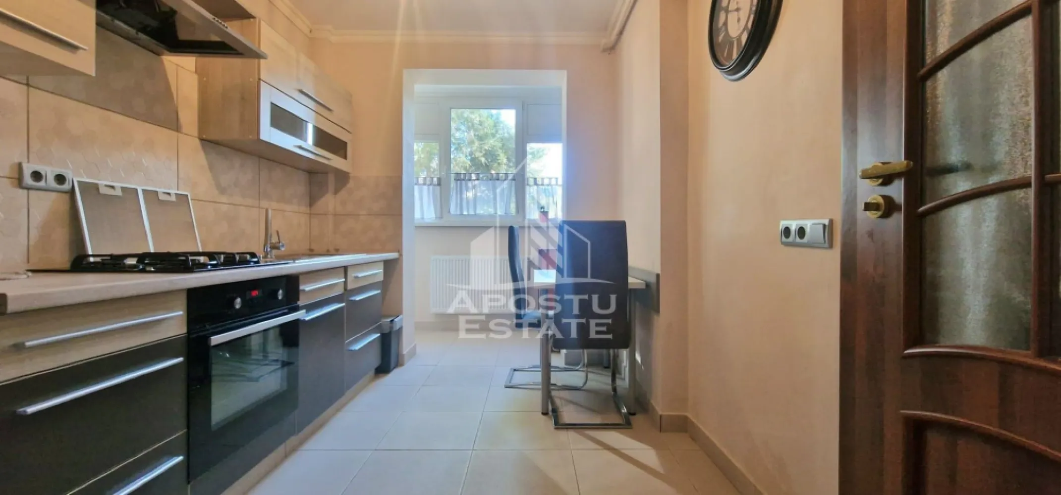 Apartament doua camere decomantat,zona Banu Maracinei