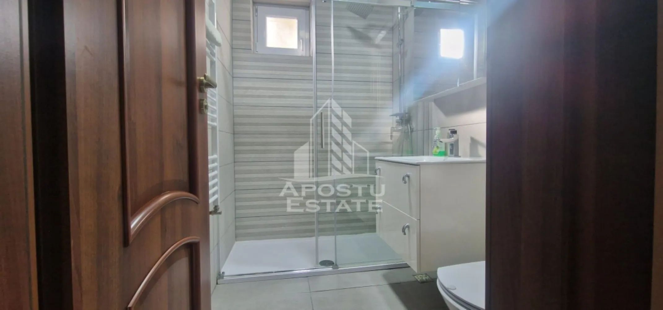 Apartament doua camere decomantat,zona Banu Maracinei
