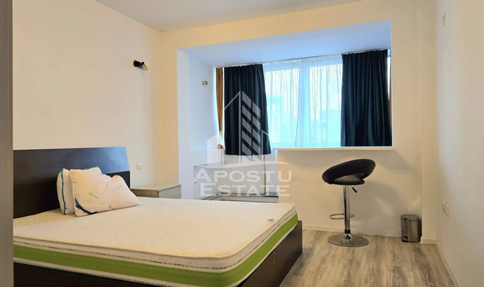 Apartament 3 camere, Central