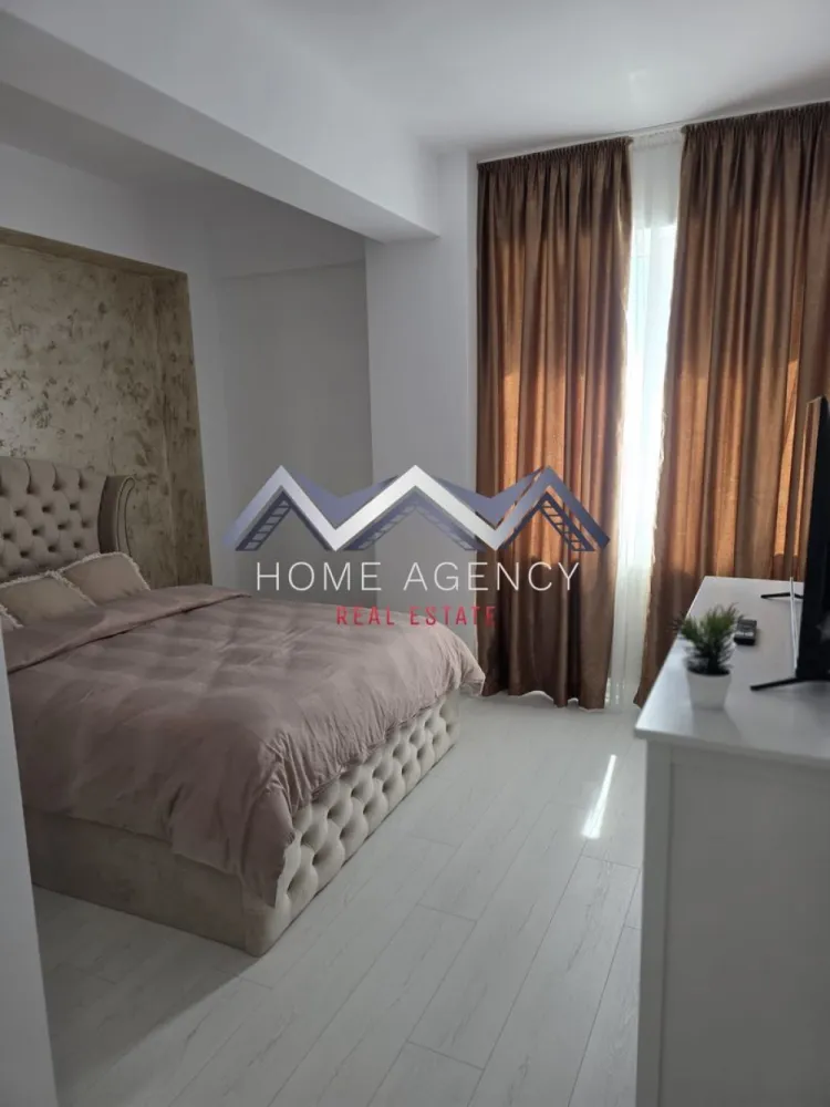 Apartament 2 camere Otopeni | prima închiriere | include parcare - Dacă îți dorești un apartament modern, luminos și aflat la prima închiriere, această proprietate poate fi alegerea ideală pentru tine!

Acest apartament cu 2 camere este situat într-o zonă liniștită și accesibilă din Otopeni, cu legături rapide către București și principalele puncte de interes din zonă. Poziționat la etajul 1 din 3, locuința oferă un echilibru excelent între confort și funcționalitate.

Zona de zi este organizată sub forma unui open-space cu bucătăria și locul de luat masa, creând un spațiu aerisit și bine luminat natural, cu acces spre balcon. Dormitorul este luminos și confortabil, ideal pentru odihnă, iar baia modernă, dotată cu duș walk-in, completează funcționalitatea locuinței. De asemenea, proprietatea beneficiază de loc de parcare dedicat.

📞 Programează o vizionare și descoperă dacă acest apartament este potrivit pentru tine!