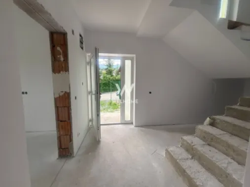 Casa individuala Teren 705 mp Tocile-Sibiu.