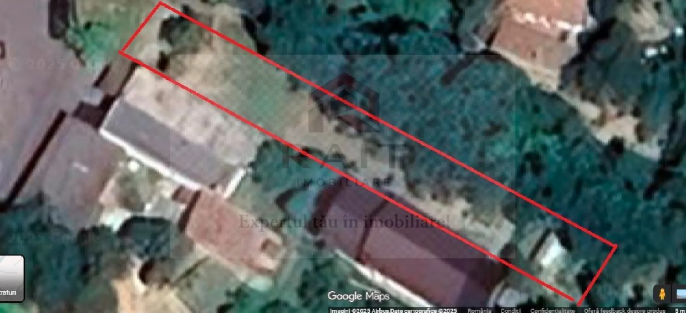 Teren intravilan Curtea de Arges Centru- San Nicoara - Agenția Imobiliară RAIT, lider în reprezentarea exclusivă asistată de AI, prezintă spre vânzare această proprietate remarcabilă…
Această proprietate reprezintă o oportunitate excelentă de investiție sau de dezvoltare, fiind un **teren intravilan** situat în zona **Centrală - San Nicoară** din **Curtea de Argeș**.

Detalii Cheie:

Caracteristică Valoare 
Preț 70.000 € (negociabil) 
Suprafață 634 mp
Localizare Central, Curtea de Argeș (zona San Nicoar)
Clasificare Intravilan 
Disponibilitate Imediat 
Comision 0% (Vânzare în Reprezentare Exclusivă) 

Caracteristici Urbanistice și Teren:

* Deschidere la Șosea: 100%
* Construcție pe Teren: Da (indică posibilitatea de a construi)
* POT (%) (Procent de Ocupare a Terenului): 40.%
* Număr Etaje Clădire: 1 (indică regimul maxim de înălțime)
* Certificat de Urbanism: Da

Utilități și Facilități:

Terenul beneficiază de toate utilitățile și facilitățile necesare pentru dezvoltare și locuire:

* Apă
* Canalizare
* Curent
* Gaz
* Iluminat stradal
* Mijloace de transport în comun
* Străzi asfaltate

Proprietatea este vândută în regim de Exclusivitate cu Comision 0% pentru cumpărător. Pentru mai multe detalii sau pentru a solicita o vizionare, puteți contacta direct agentul imobiliar menționat pe site, Negoescu Ion, la numărul de telefon 0741 464 950