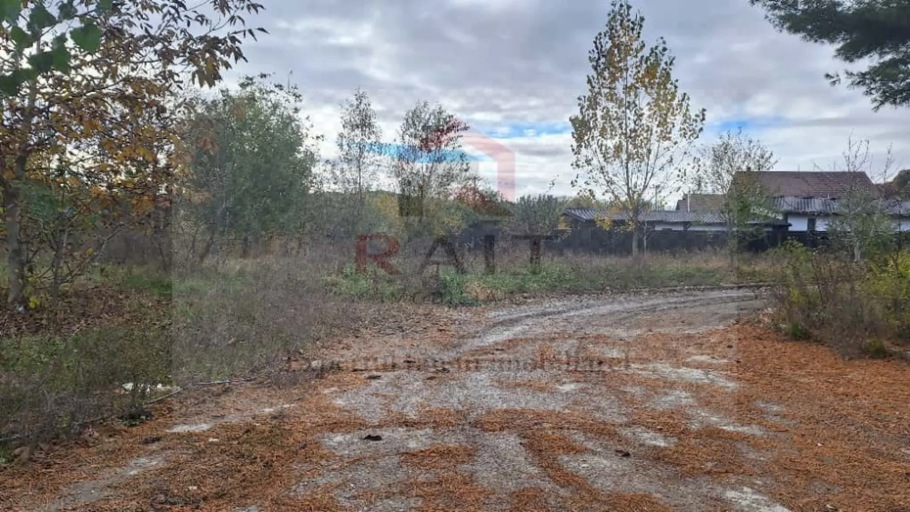 Teren Intravilan Curtea de Arges - ​🌳 OPORTUNITATE UNICĂ ÎN CURTEA DE ARGEȘ! Vă prezentăm un teren de vânzare perfect pentru proiectul dumneavoastră.
​Situat într-o zonă liniștită și cu acces rapid, acest teren de 760 mp este ideal pentru o reședință permanentă sau pentru o investiție.
​Avantaje Cheie:
​Localizare: Aproape de autostradă.
​Utilități: Curent/Apă/Gaz la limită.
​Acces: Drum asfaltat/pietruit.
​Preț: Prețul de listare (Negociabil).
​Nu rata șansa de a deține o bucată de natură în inima Argeșului!

​📞 Sună acum la nr tel 0741 464 950 sau explorează anunțul complet:
​
​#ImobiliareArges #TerenDeVanzare #CurteaDeArgesImobiliare #Dezvoltare #TerenIntravilan