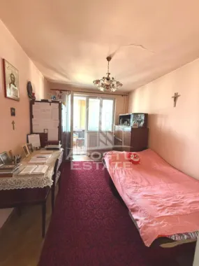 Apartament de vanzare cu 3 camere, 2 bai, 2 balcoane, zona Soarelui
