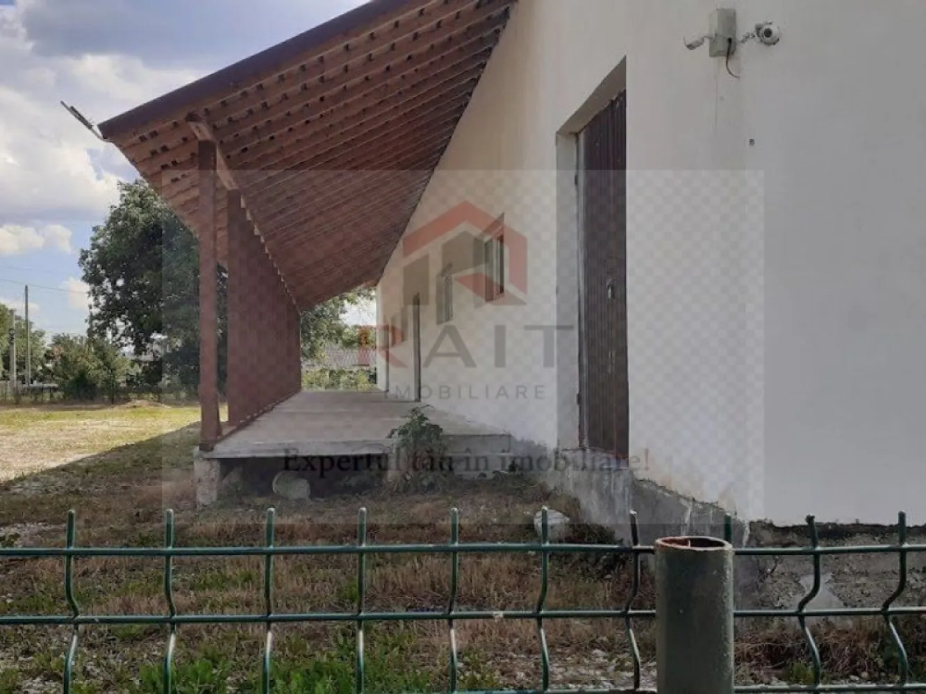 Hala de Inchiriat Godeni Arges - Hala de productie cu incalzire centrala pe peleti, rampa, alarma, camere video, baie, dus, acces tir, si posibilitate de extindere a terenului cu cca 3000 mp.
Spatiul este pretabil pentru Productie/servicii,Depozitare,Logistica.
Pretul este usor negociabil.
Spatiul : Hala Productie
Se adauga consturi cu Utilitati/Mentenanta.