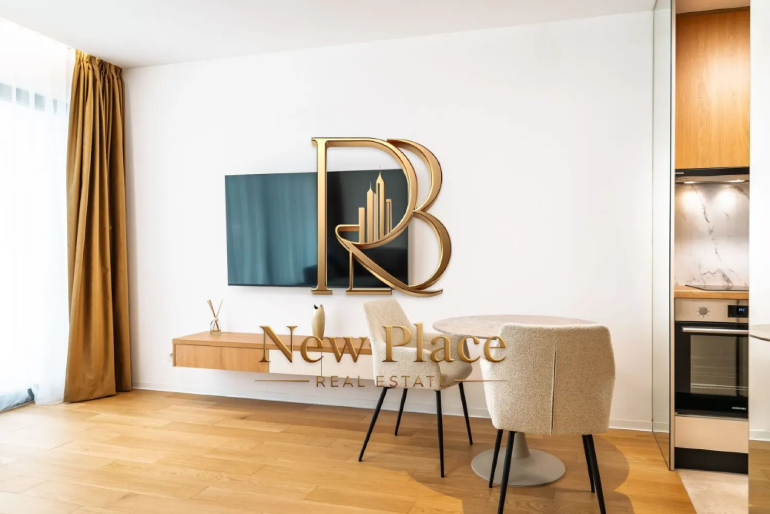 One Lake Club | Vedere catre Parc si Lac | Balcon 9 mp [+21% TVA] LUX - New Place Real Estate Company va propune spre vanzare un apartament de 2 camere situat in zona de Nord a Bucurestiului - One Lake Club.

Apartamentul este situat la Etajul 4, are o suprafata utila de 52,00 mp si suprafata utila totala de 60,90 mp, are vederea libera, fiind compus din living de 19,50 mp, bucatarie open space de 5,00 mp, dormitor de 15,20 mp, baie de 7,08 mp, hol de 5,20 mp si un balcon de 8,90 mp.

Separat se poate achizitiona un Loc de Parcare situat la subteranul imobilului.

One Lake Club este un complex rezidential situat in partea de Nord a Bucurestiului, in apropierea principalelor puncte de interes din zona de Nord a capitalei. Aceasta zona este cunoscuta pentru spatiile verzi si pentru parcurile din zona, care ofera o oaza de liniste si faciliteaza apropierea de natura in mijlocul agitatiei urbane. Parcul Herastrau, Lacul Tei, Parcul Floreasca sau Parcul Circului sunt doar cateva dintre cele mai populare locuri de relaxare. Unul dintre cele mai mari avantaje ale zonei de Nord este accesibilitatea si usurinta cu care poți ajunge in orice parte a orasului. In aceasta zona se afla statii de metrou, cum ar fi: Aviatorilor si Pipera, care faciliteaza accesul rapid la alte zone din oras. De asemenea aici gasim unele dintre cele mai importante artere cum ar fi: DN1 sau Autostrada A3, care ofera acces rapid la iesirea din oras. In zona se afla cele mai importante centre de afaceri, precum si mall-uri, restaurante de top, gradinite si scoli recunoscute la nivel international: Promenada Mall, Baneasa Shopping City, City Gate, Tiriac Tower, Oracle.

Pentru mai multe detalii, nu ezitati sa ne contactati.

Aceasta oferta apartine New Place Real Estate Company.
