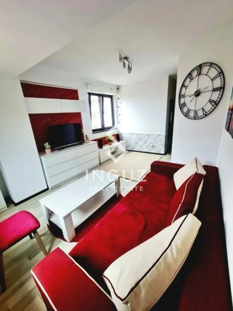 Apartament 3 camere de închiriat – Barbu Văcărescu / Floreasca / Tei - Apartament 3 camere de închiriat – Barbu Văcărescu / Floreasca / Tei

Preț: 700 EUR (negociabil)
Locație: București, Sector 2 – zona Barbu Văcărescu

Specificații:
Suprafață utilă: 60 mp
Număr camere: 3
Etaj: 3 din 4 (fără lift)
Compartimentare: semidecomandat
An construcție: 2014

Descriere:
Inguz Real Estate vă propune spre închiriere un apartament deosebit cu 3 camere, situat într-o zonă liniștită și foarte bine poziționată, aproape de multiple puncte de interes.

Apartamentul este situat la etajul 3 din 4 (fără lift).

Adresă: Strada Vrâncioaia nr. 7

Vecinătăți:
– Parcul Verdi – 350 m
– Parcul Tei – 1.1 km
– Parcul Floreasca – 1.3 km
– Stație tramvai Barbu Văcărescu – 350 m
– Transport în comun RATB – 350 m

Apartamentul dispune de centrală proprie și este complet mobilat și utilat, pregătit pentru mutare imediată.