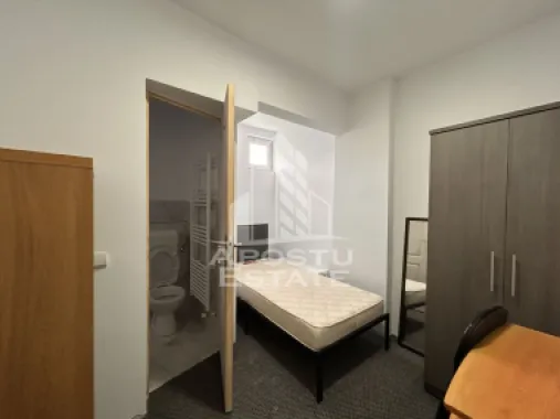 Clădire renovată 2025, 9 camere