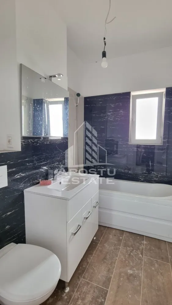 Apartament cu 1 camera de vanzare, bloc nou, Torontalului, Timisoara - Apostu Estate va ofera spre vanzare un apartament cu 1 camera, situat la parter intr-un bloc nou si loc de parcare suprateran din zona Torontalului.

Apartamentul dispune de o suprafata de 35 mpu si compartimentat astfel:
- camera de zi
- bucatarie separata
- baie cu geam pentru aerisire

Confortul termic este realizat prin centrala proprie si incalzire in pardoseala.
Imobilul se afla intr-o zona linistita cu foarte mult potential.
Pretul imobilului este plus TVA

Oferim consultanta bancara prin colaboratorii nostri pentru alegerea celui mai potrivit credit.
Va asteptam cu drag la o vizionare!
ID intern: CP2535296